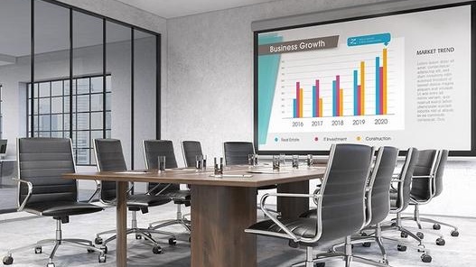 Epson-Panasonic-Vergleich: Die besten sparsamen Laser. 5000–7000 lm